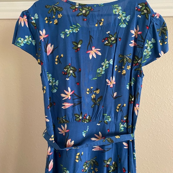 Girls Gap Kids Belted Dress - Picture 8 of 10